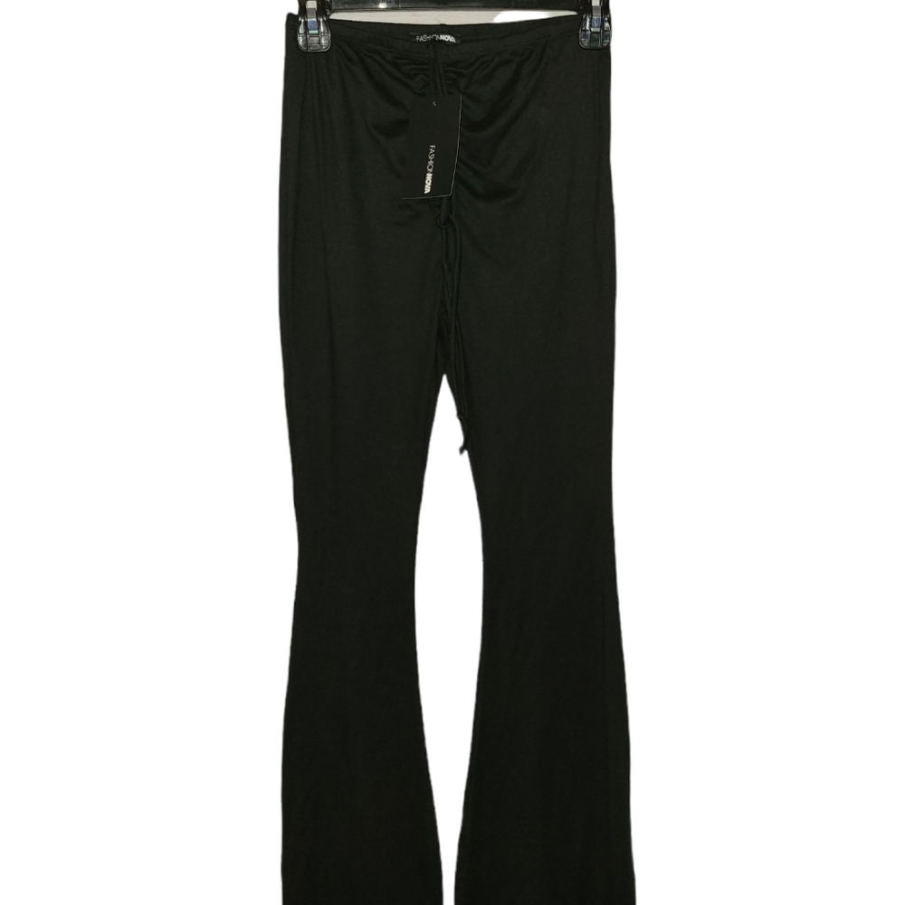 Fashion Nova black small new black boot cut I black bookcut yoga pants scrunch